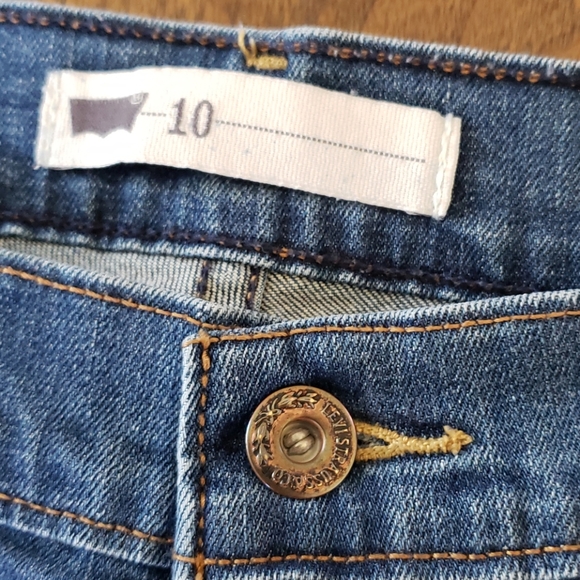 LEVI'S STRAUSS Blue Bermuda. Size 10 - Picture 8 of 12